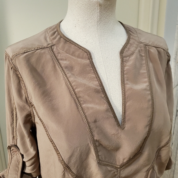 BCBG Silk Tunic Blouse Tab Rolled Sleeves Taupe S - Picture 3 of 10